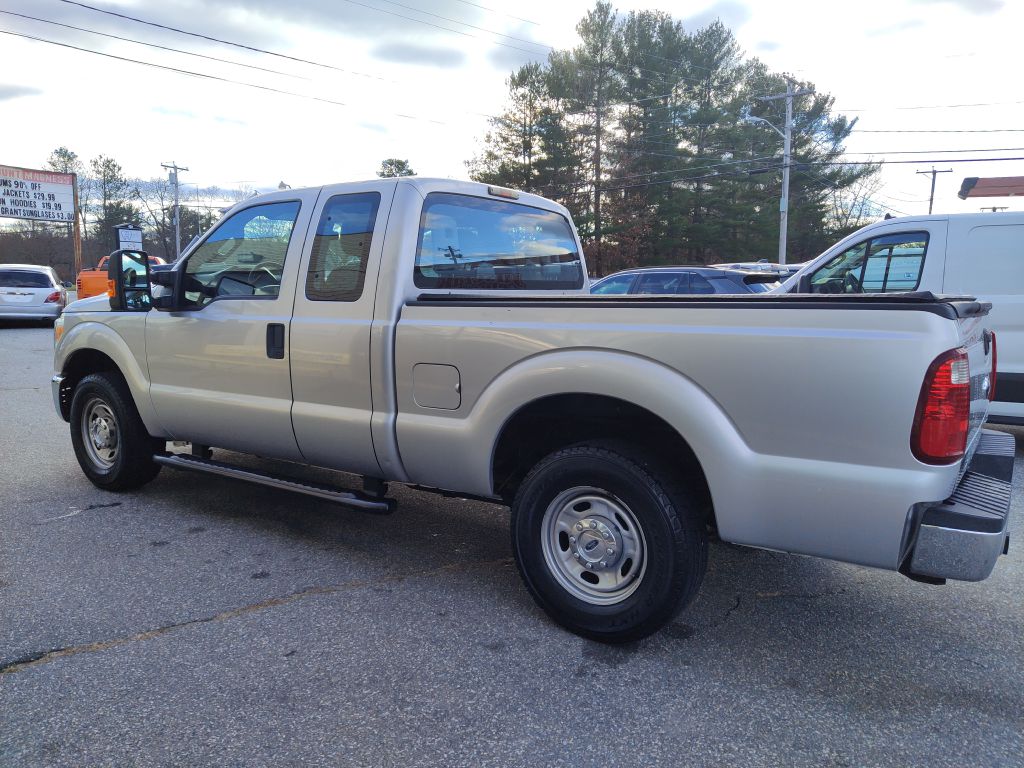 Photo 5 of this FORD F250