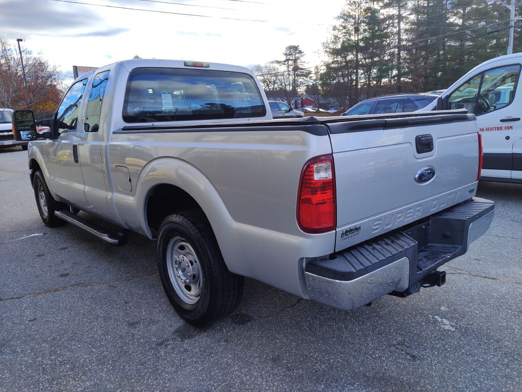 Photo 6 of this FORD F250