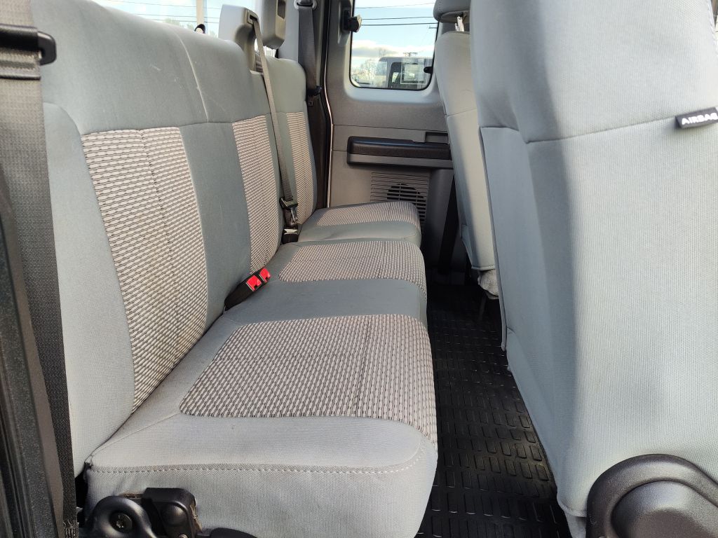Photo 16 of this FORD F250