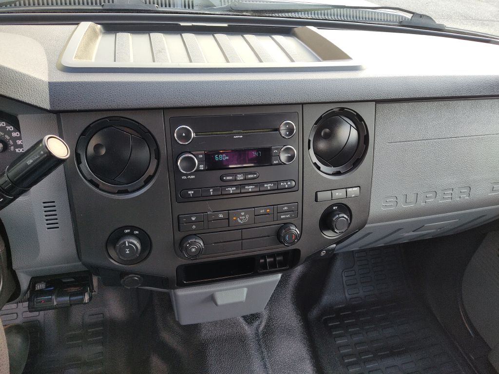 Photo 25 of this FORD F250