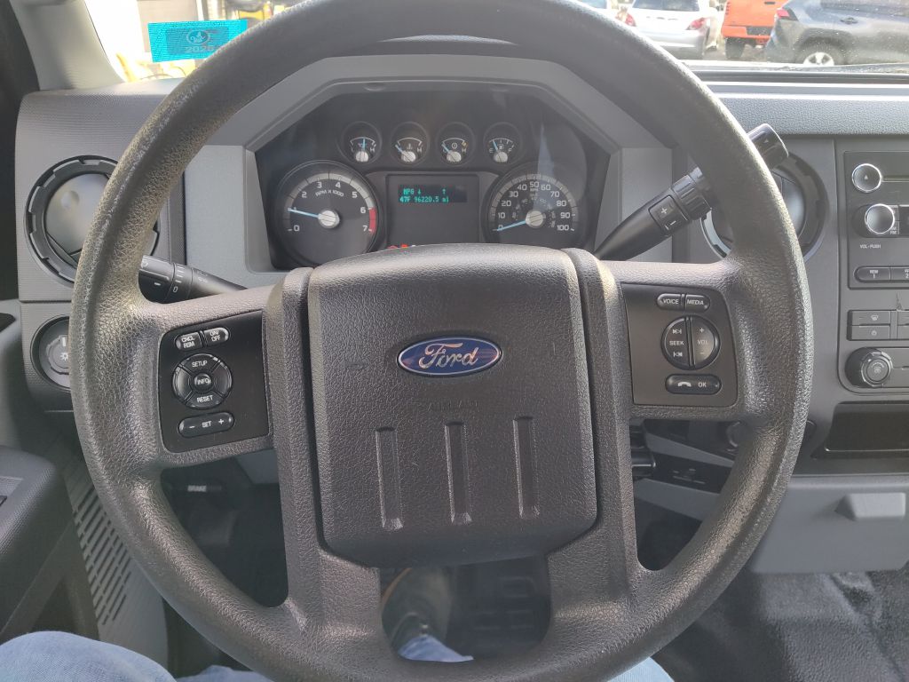 Photo 30 of this FORD F250
