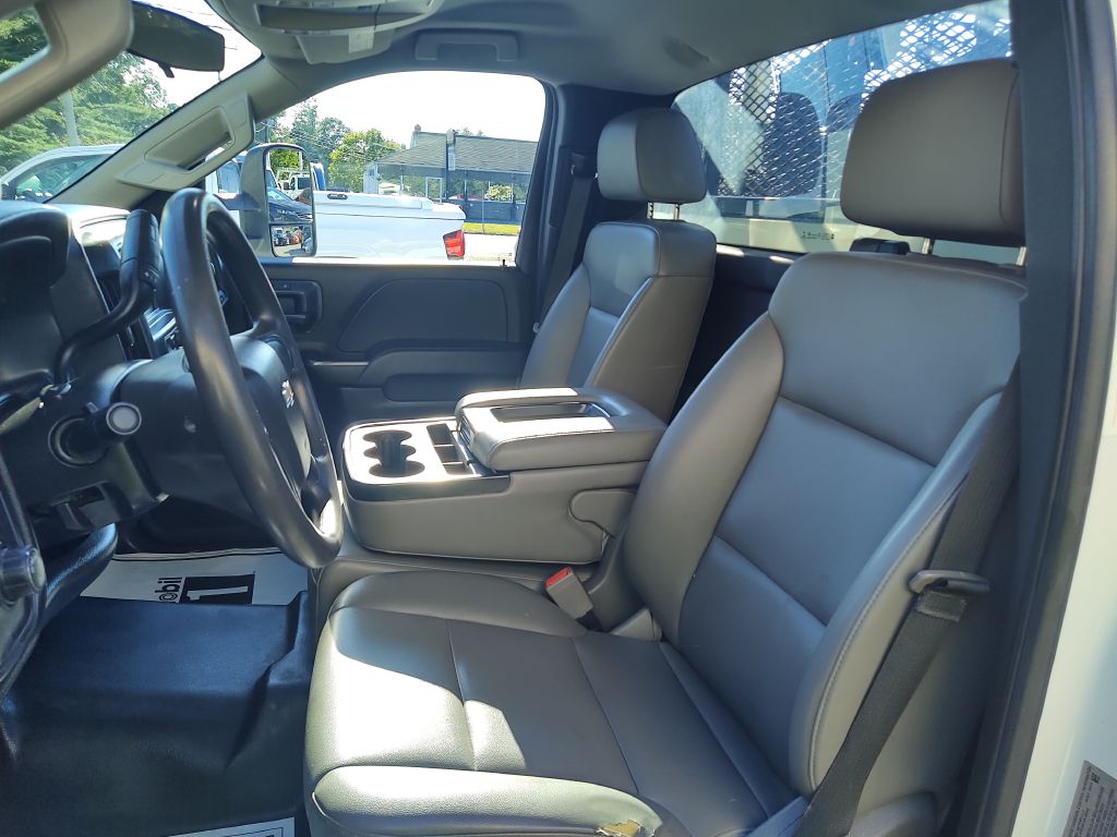 Photo 10 of this CHEVROLET SILVERADO 3500
