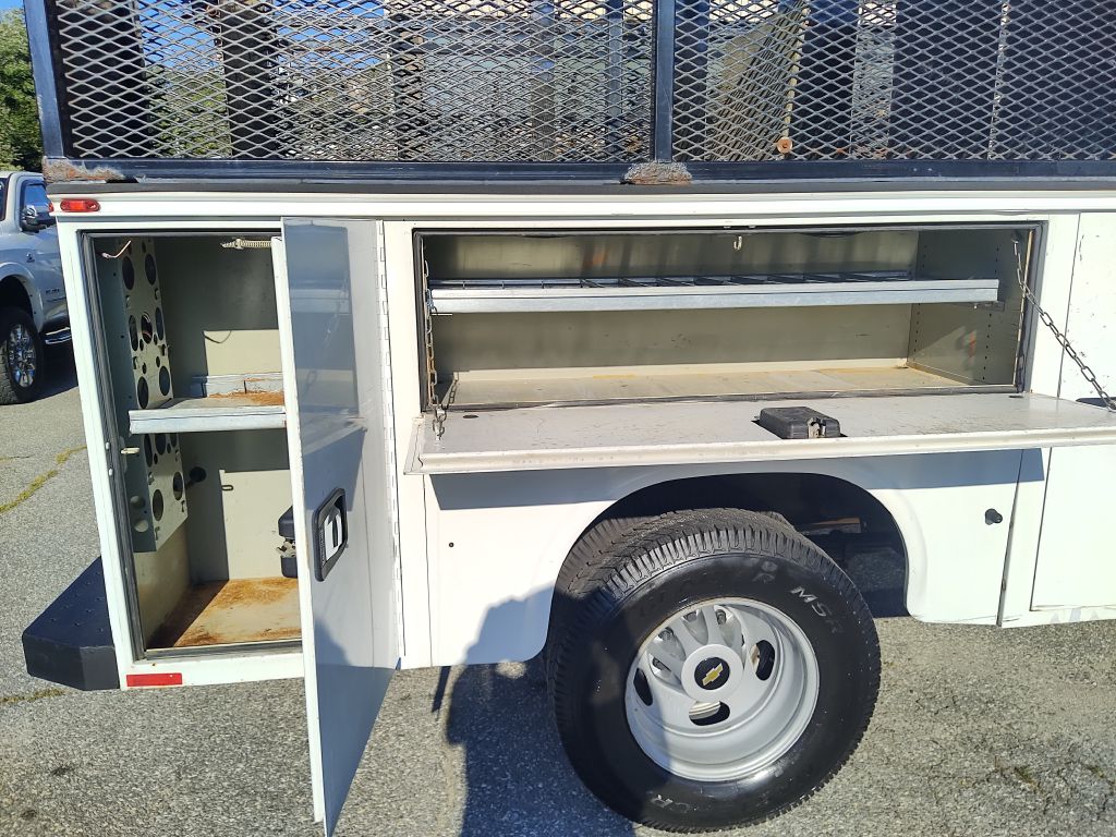 Photo 16 of this CHEVROLET SILVERADO 3500