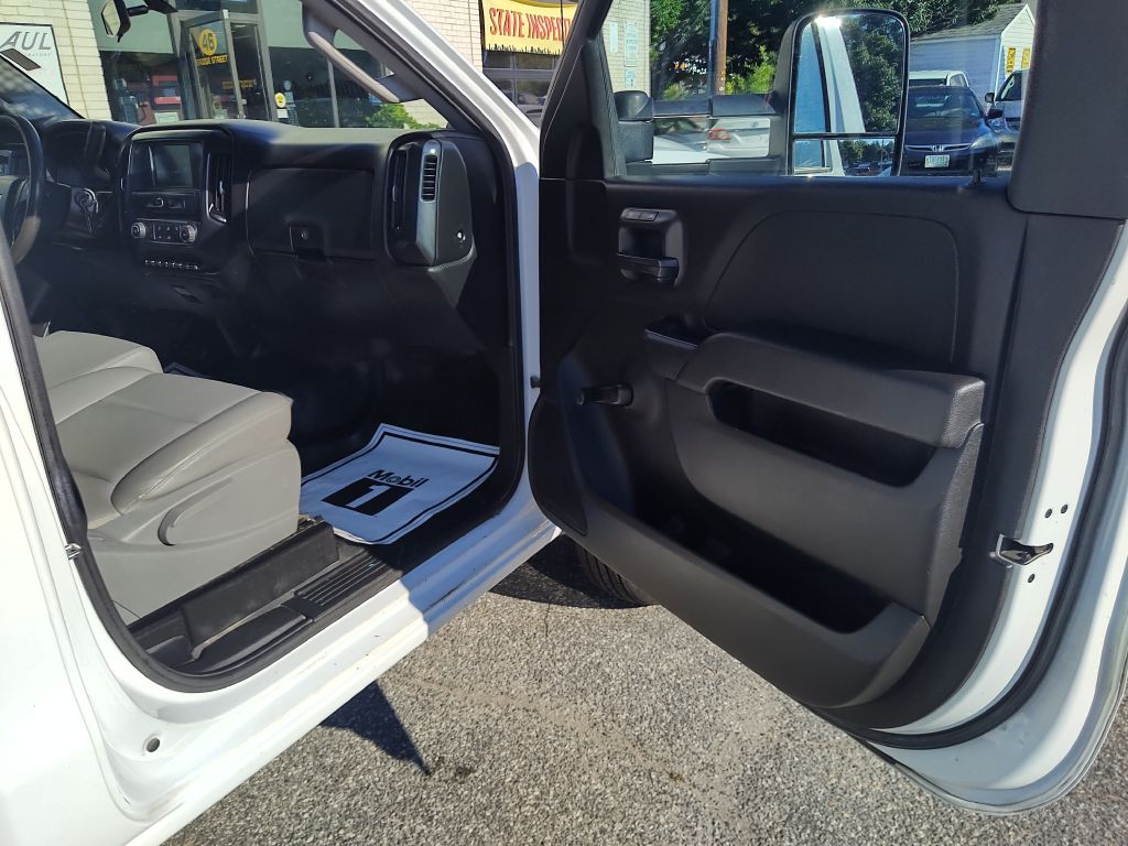 Photo 19 of this CHEVROLET SILVERADO 3500