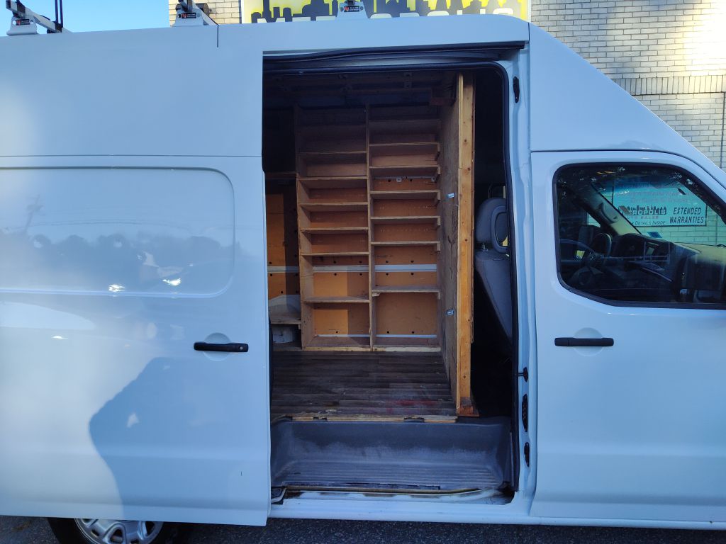 Photo 18 of this NISSAN NV