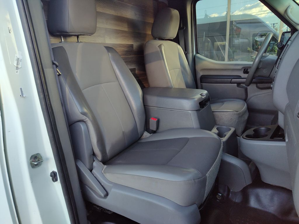 Photo 19 of this NISSAN NV