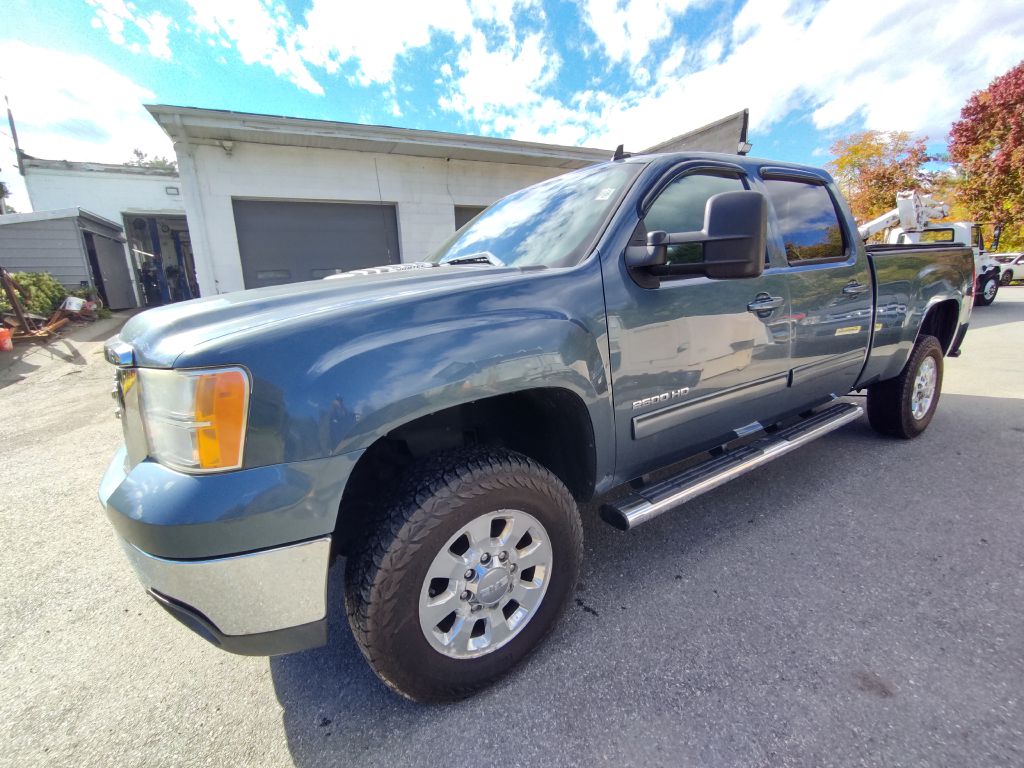 Photo 5 of this GMC SIERRA