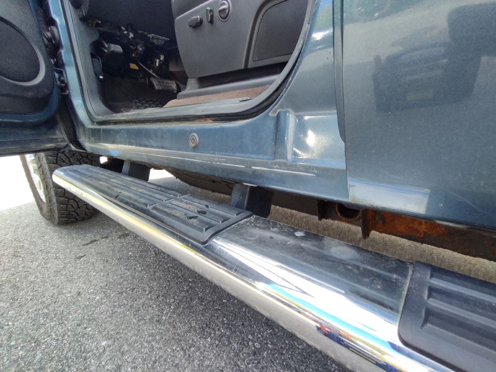 Photo 21 of this GMC SIERRA