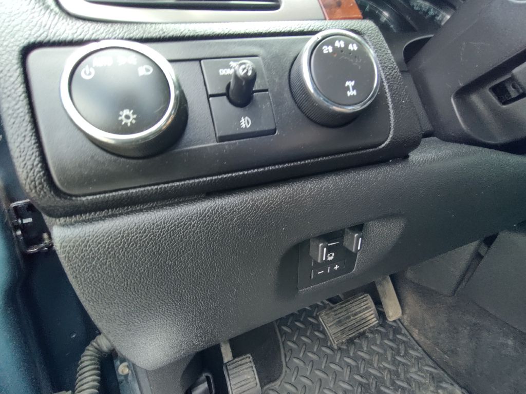 Photo 23 of this GMC SIERRA