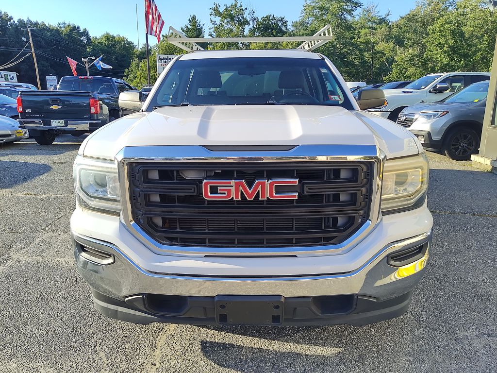 Photo 3 of this GMC SIERRA