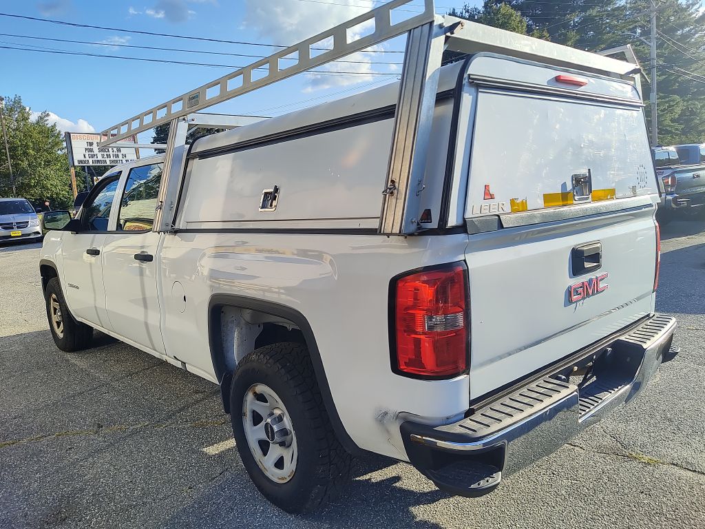 Photo 6 of this GMC SIERRA