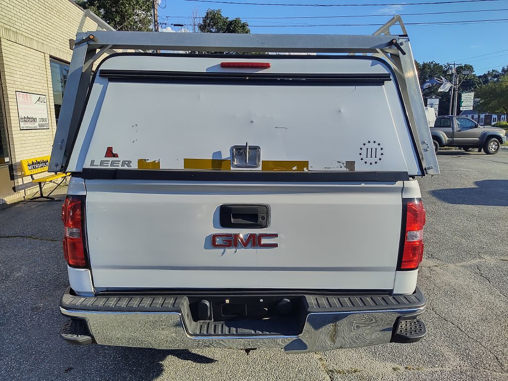 Photo 7 of this GMC SIERRA