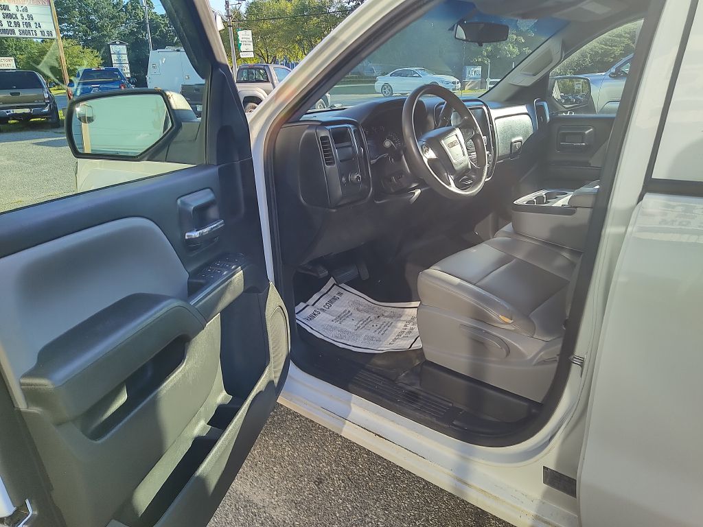 Photo 15 of this GMC SIERRA