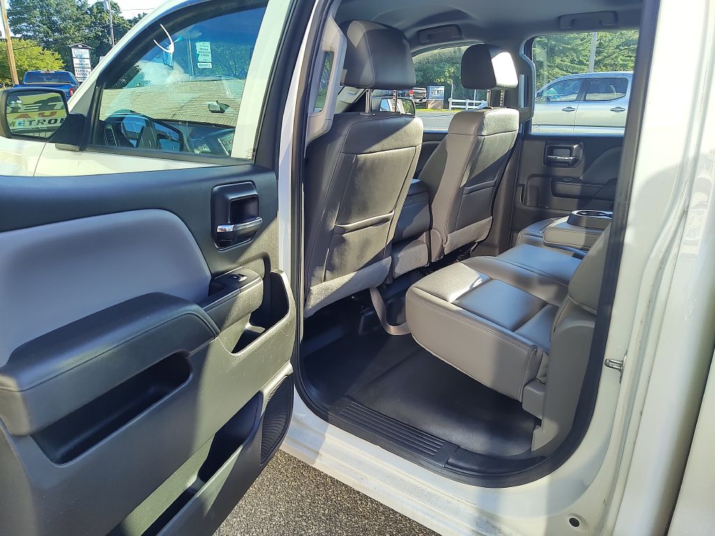 Photo 17 of this GMC SIERRA