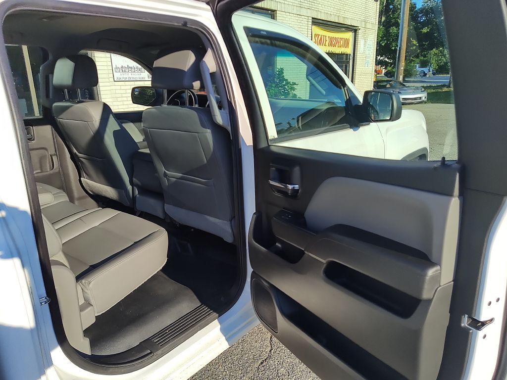 Photo 20 of this GMC SIERRA