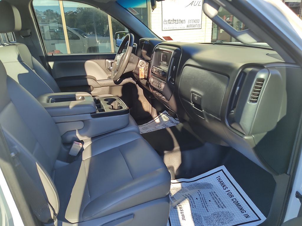 Photo 21 of this GMC SIERRA