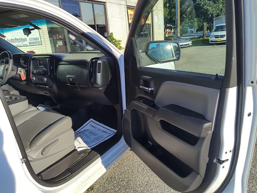 Photo 22 of this GMC SIERRA
