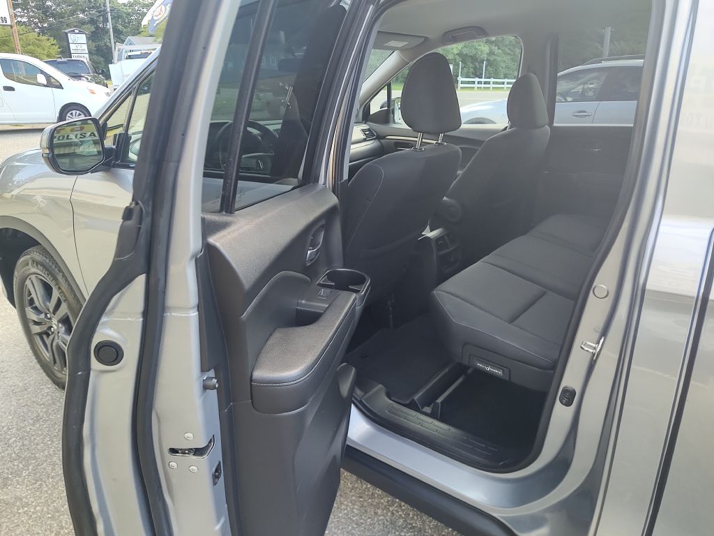 Photo 13 of this HONDA RIDGELINE