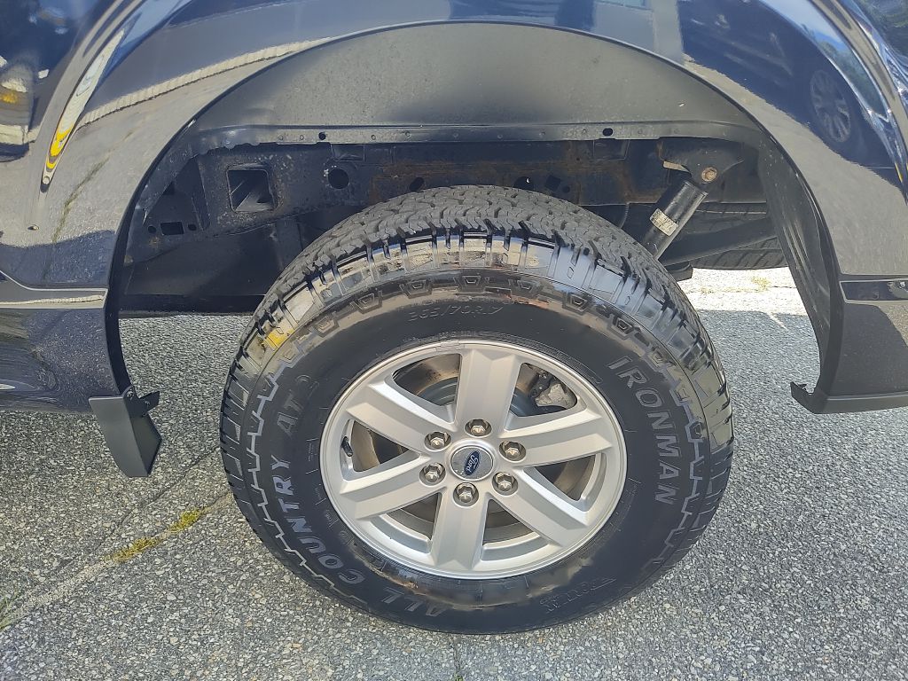 Photo 20 of this FORD F150