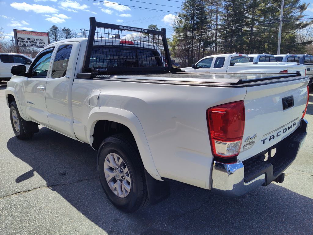 Photo 6 of this TOYOTA TACOMA