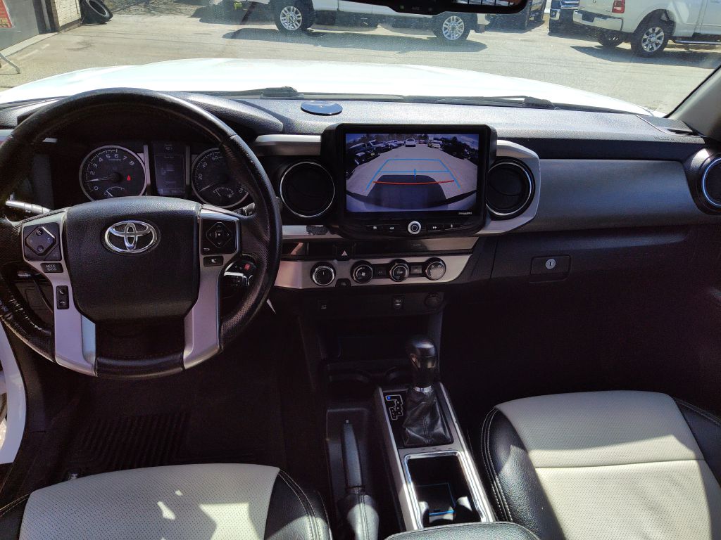 Photo 9 of this TOYOTA TACOMA