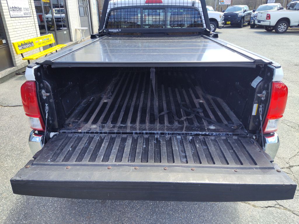 Photo 13 of this TOYOTA TACOMA