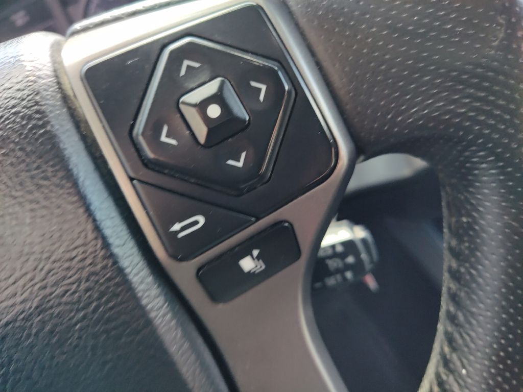 Photo 28 of this TOYOTA TACOMA