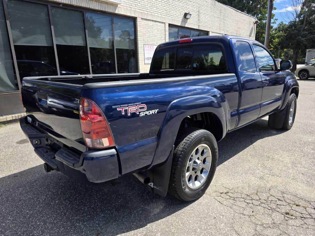 Photo 8 of this TOYOTA TACOMA