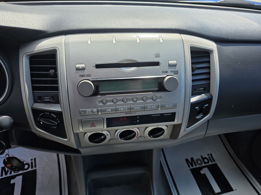 Photo 27 of this TOYOTA TACOMA