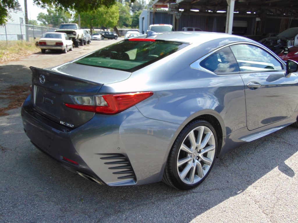 Photo 8 of this LEXUS RC