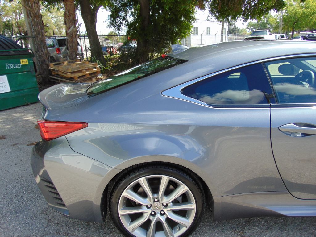 Photo 9 of this LEXUS RC
