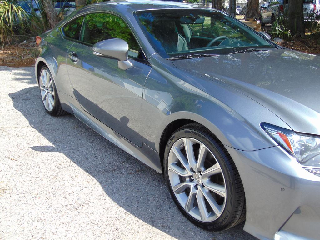 Photo 13 of this LEXUS RC
