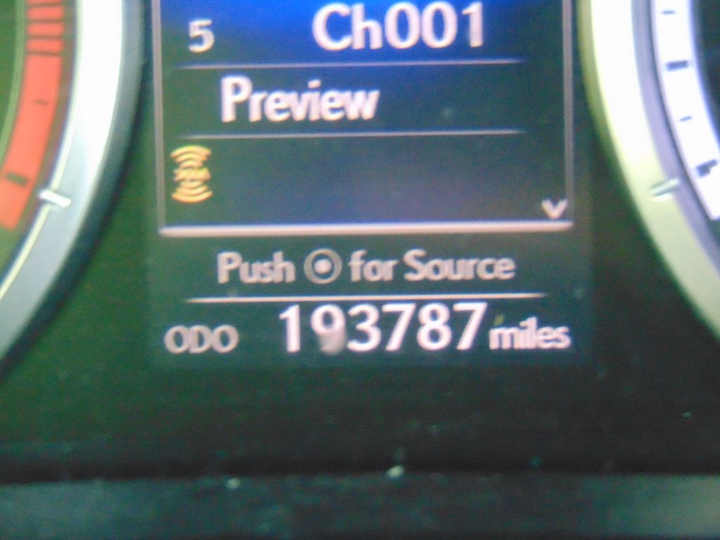 Photo 29 of this LEXUS RC