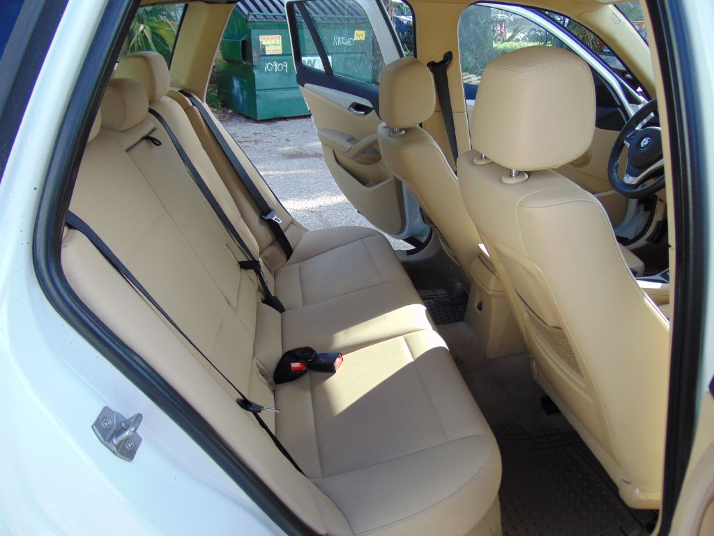Photo 18 of this BMW X1