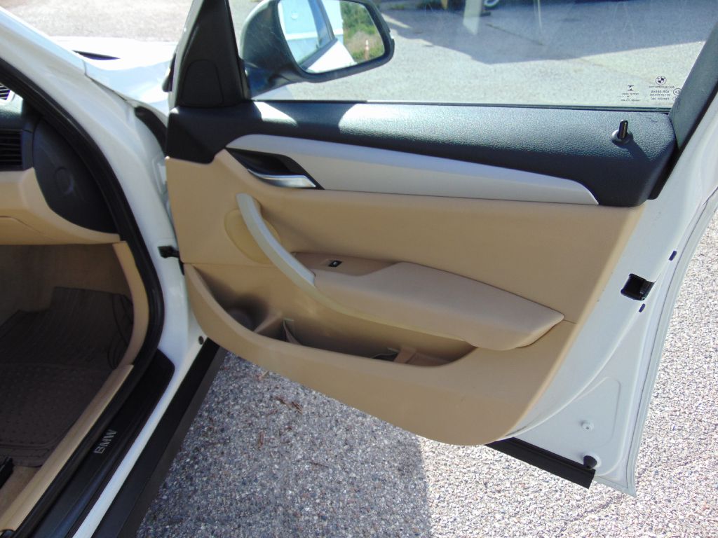 Photo 22 of this BMW X1