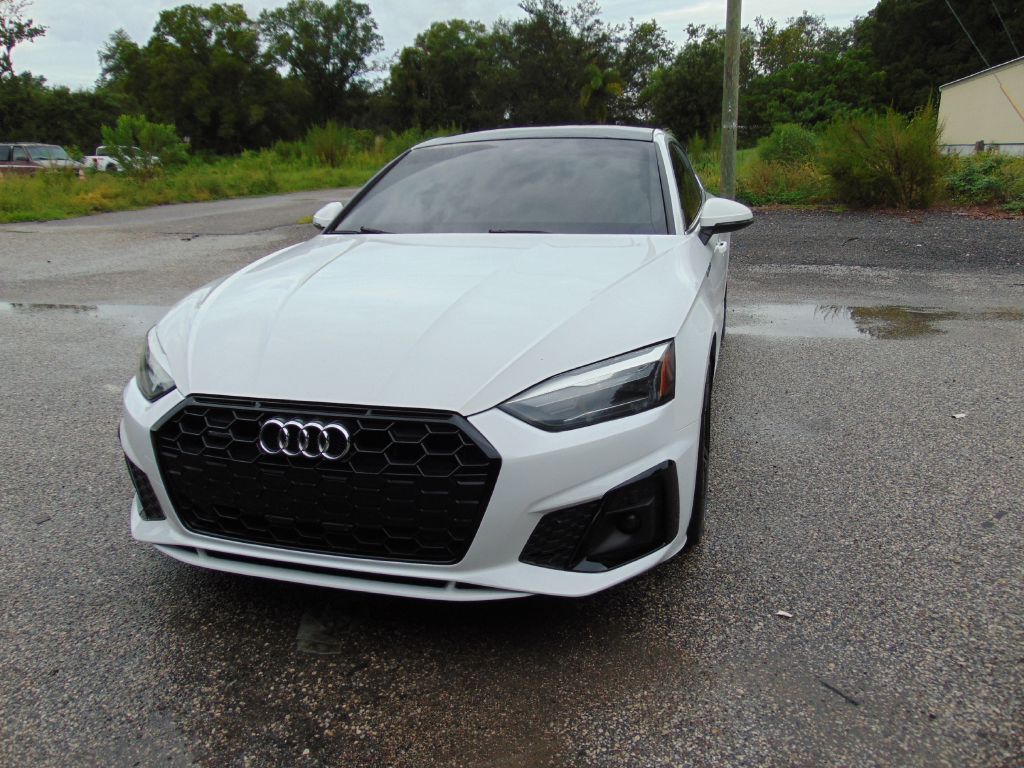 Photo 3 of this AUDI A5
