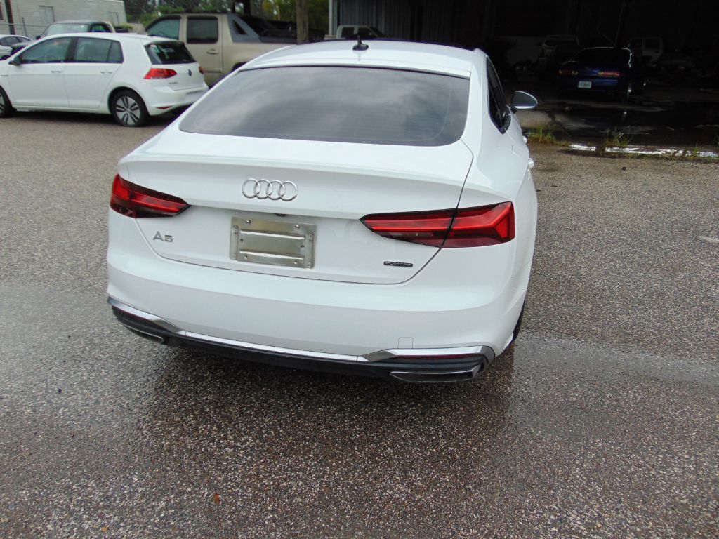Photo 8 of this AUDI A5