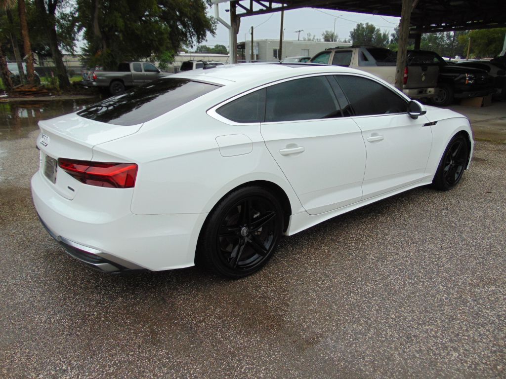Photo 9 of this AUDI A5