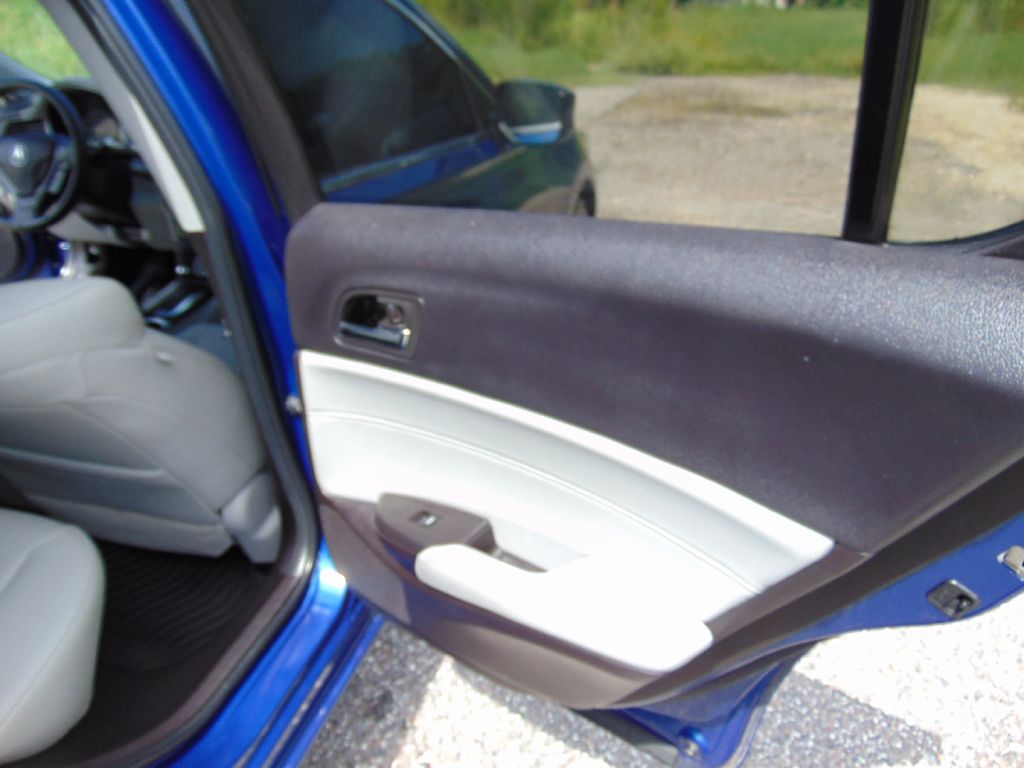 Photo 22 of this ACURA ILX