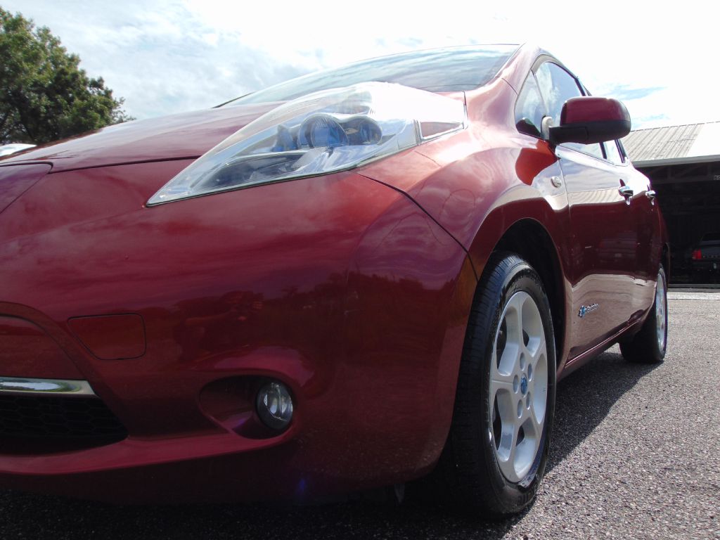 Photo 2 of this NISSAN LEAF
