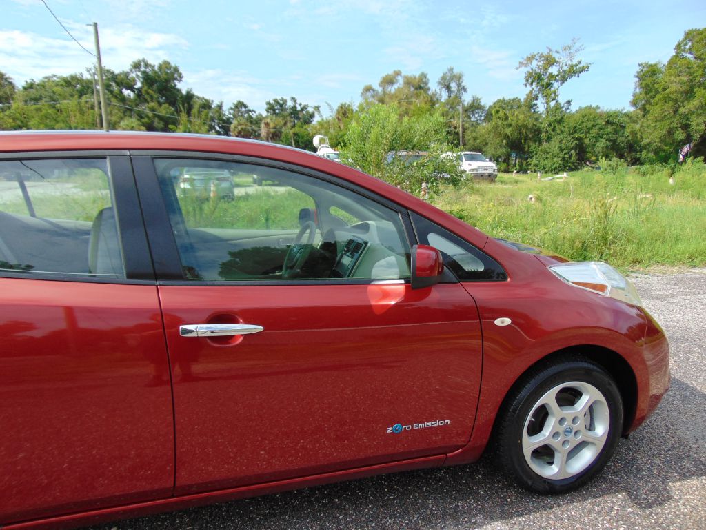 Photo 7 of this NISSAN LEAF