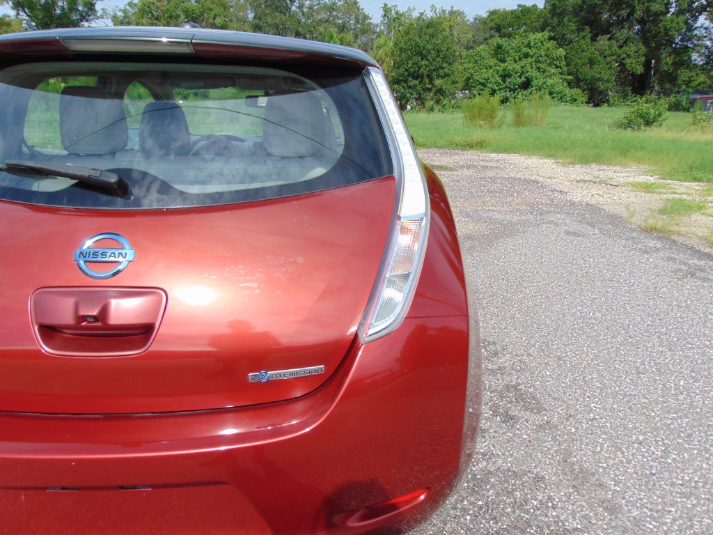 Photo 11 of this NISSAN LEAF