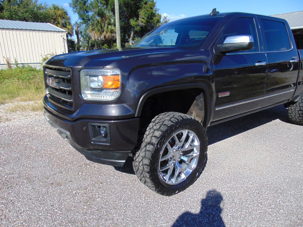 Photo 2 of this GMC SIERRA