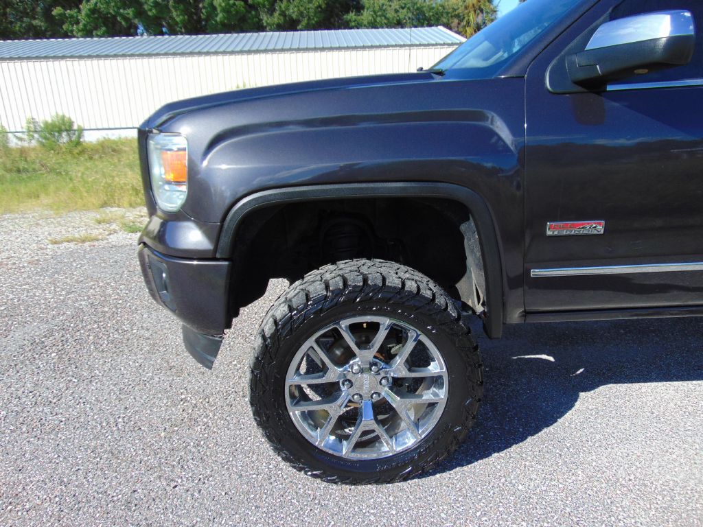 Photo 3 of this GMC SIERRA