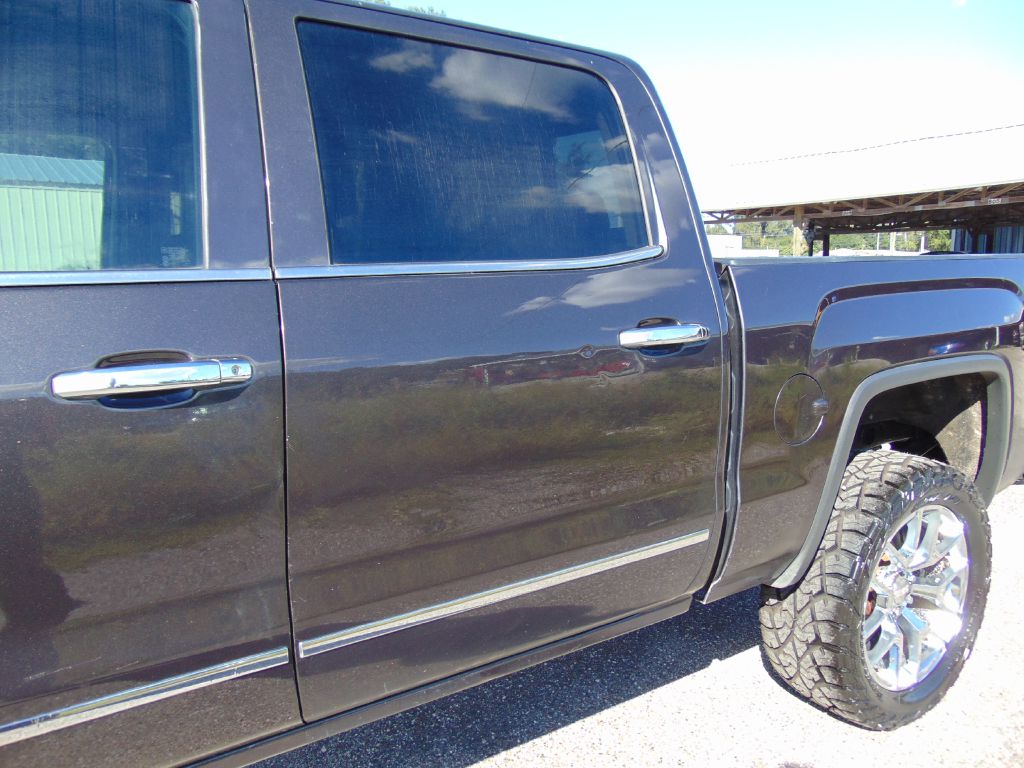 Photo 5 of this GMC SIERRA