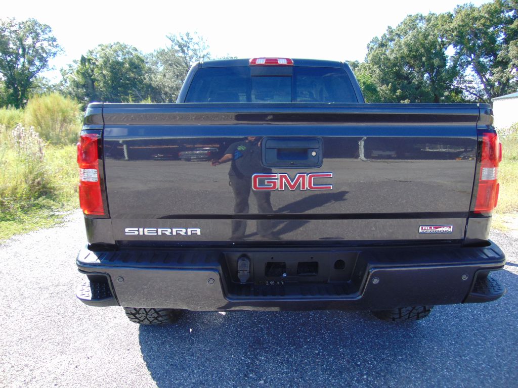 Photo 8 of this GMC SIERRA