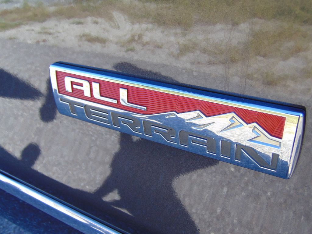 Photo 18 of this GMC SIERRA