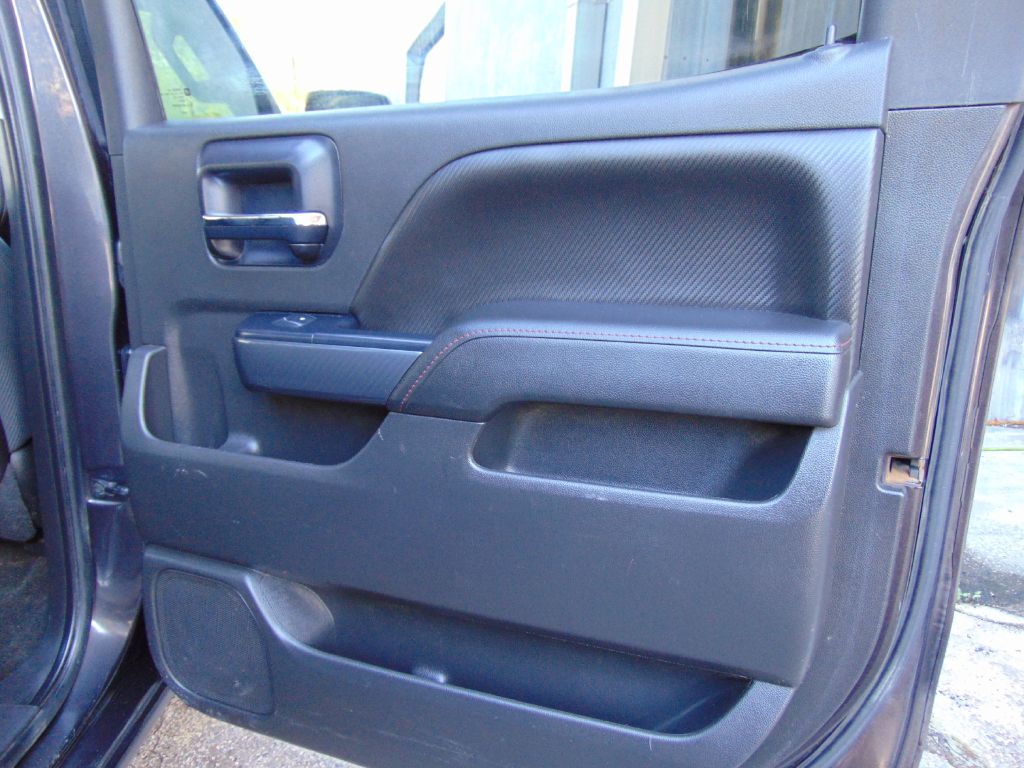 Photo 25 of this GMC SIERRA