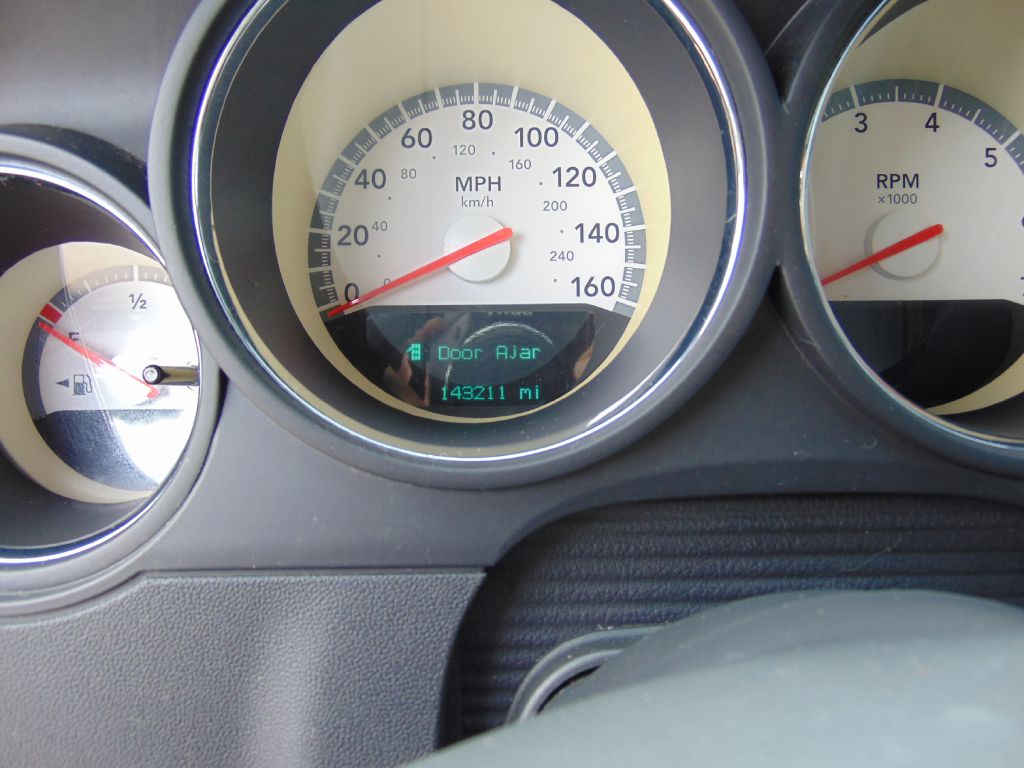 Photo 17 of this DODGE CHALLENGER