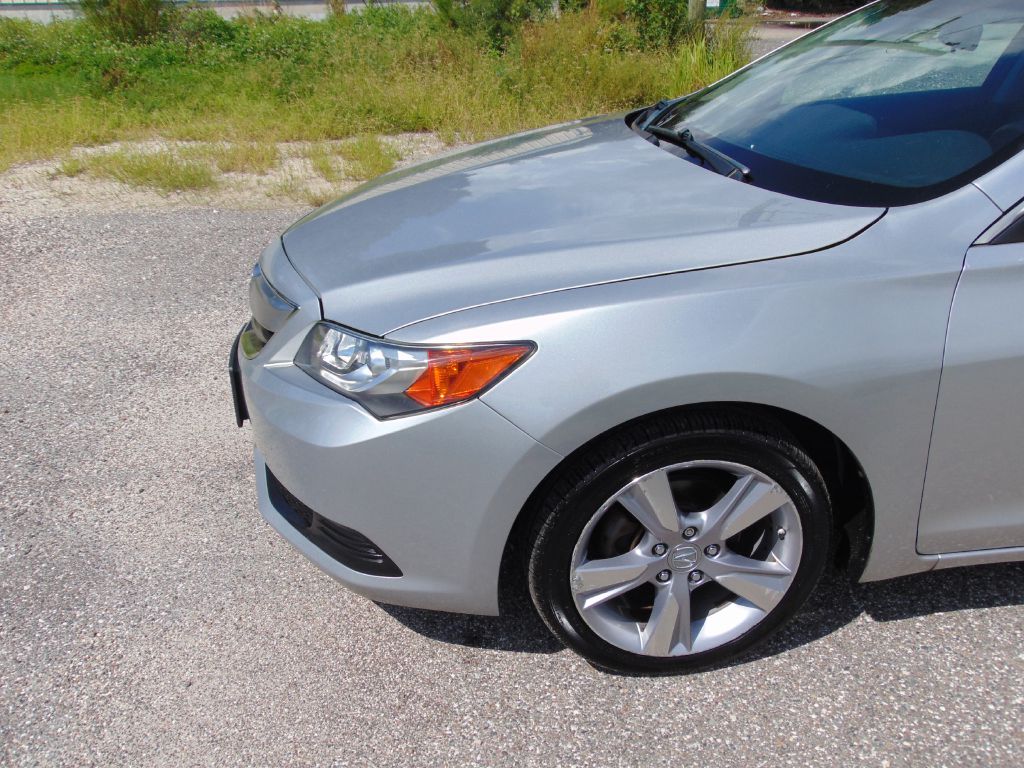 Photo 2 of this ACURA ILX